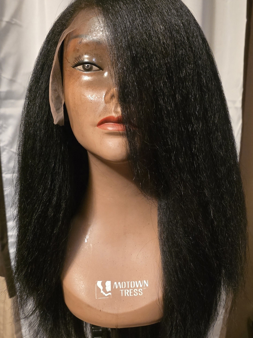 NWOT Synthetic Yaki Straight Lace Front Wig